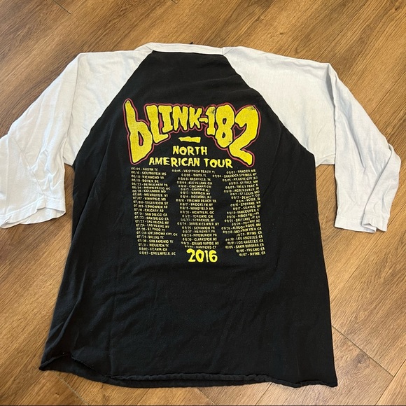 2016 Blink 182 Tour Shirt - Picture 3 of 4